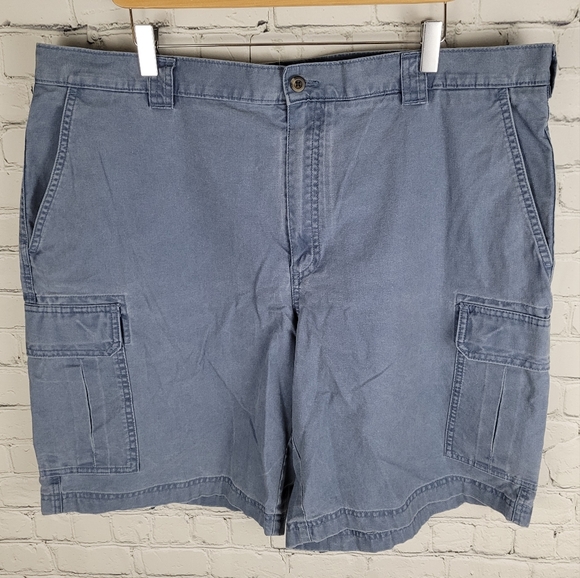 L. L. BEAN | 100% cotton cargo shorts - Picture 2 of 7